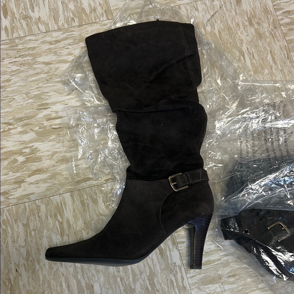 Elegant Brown Women's Boots